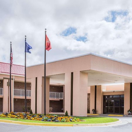 Ramada By Wyndham Wytheville Zewnętrze zdjęcie