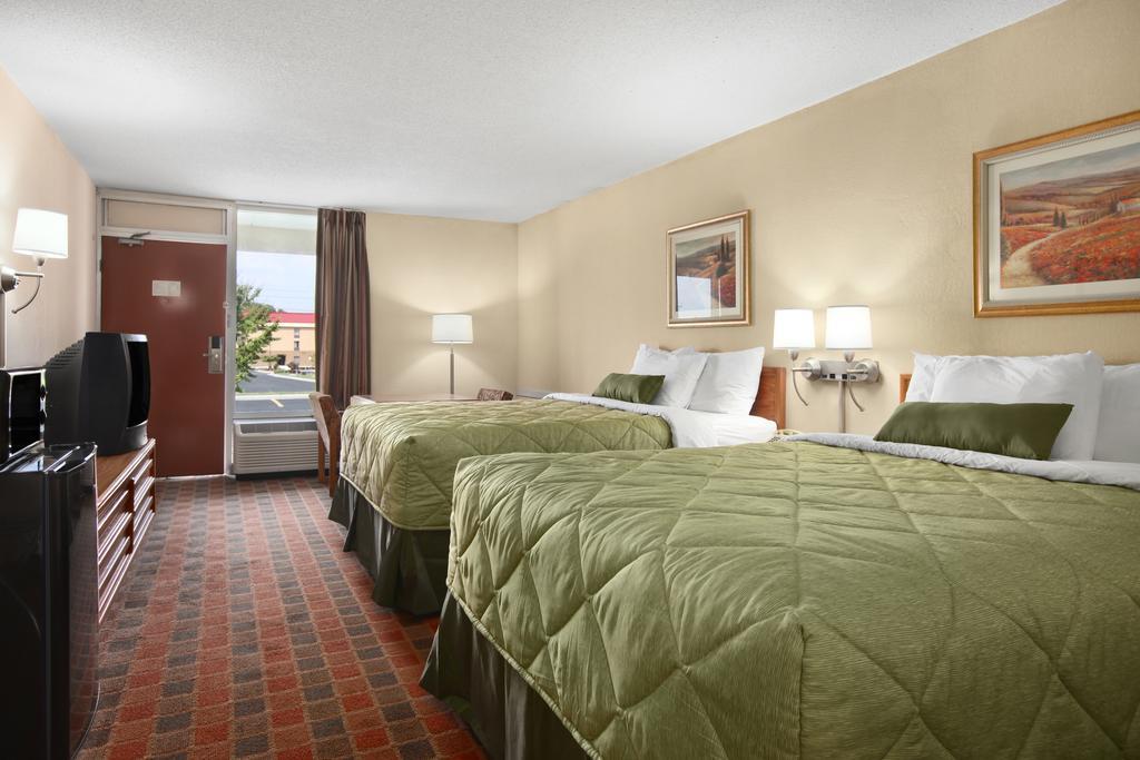 Ramada By Wyndham Wytheville Zewnętrze zdjęcie
