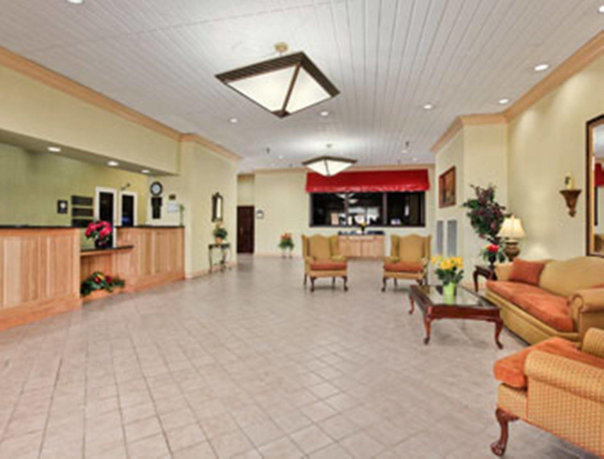 Ramada By Wyndham Wytheville Zewnętrze zdjęcie
