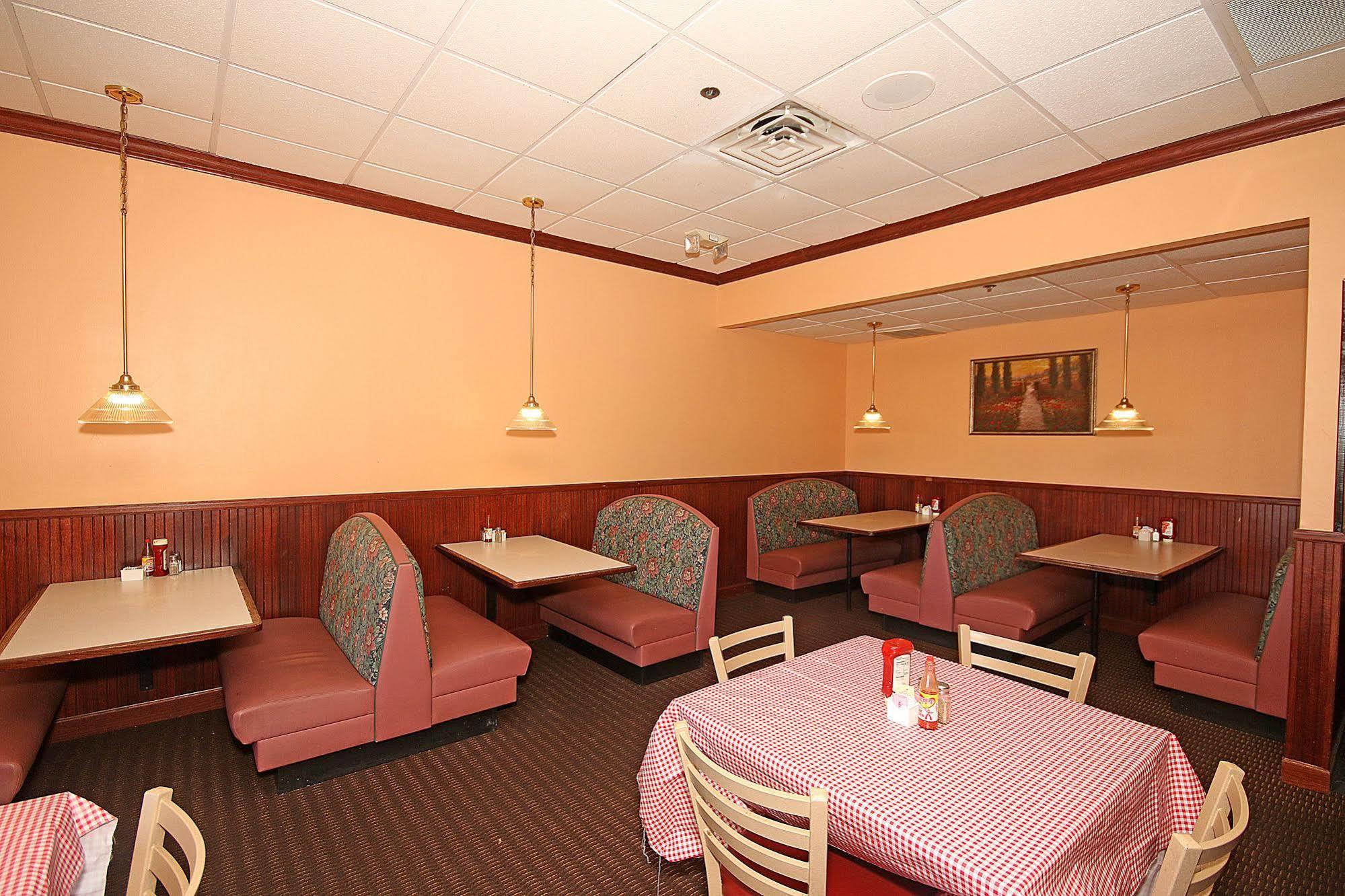 Ramada By Wyndham Wytheville Zewnętrze zdjęcie