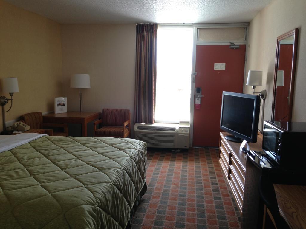 Ramada By Wyndham Wytheville Zewnętrze zdjęcie